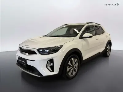 Usata Kia Stonic Style 82 CV (60 kW) 2022 Bianco SUV