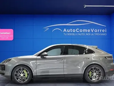 Usata Porsche Cayenne 470 CV (345 kW) 2024 Grigio SUV