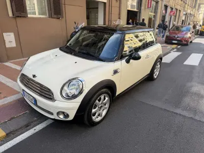 Usata Mini Cooper Chili 122 CV (89 kW) 2010 Bianco Utilitaria