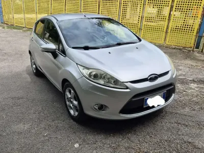 Usata Ford Fiesta 95 CV (69 kW) 2010 Berlina