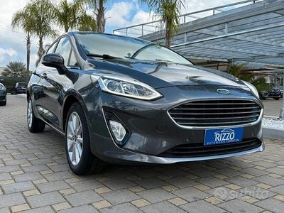 Usata Ford Fiesta Titanium 86 CV (63 kW) 2018 Grigio Utilitaria