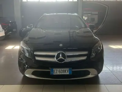 Usata Mercedes GLA200 Premium 136 CV (100 kW) 2015 Nero SUV