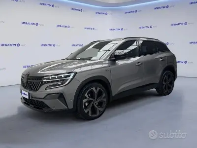 Usata Renault Austral Iconic Esprit Alpine 200 CV (147 kW) 2024 Gray SUV