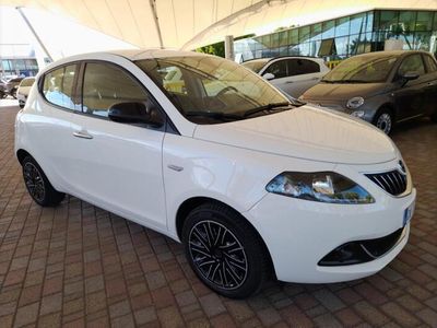 usata Lancia Ypsilon III 2021 1.0 firefly hybrid Gold s and s 70cv