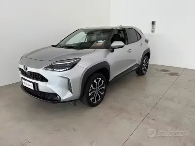 Usata Toyota Yaris Cross Trend 92 CV (67 kW) 2022 Grigio SUV