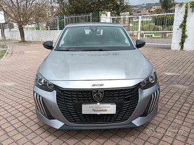 Begagnad Peugeot 208 Style 100 HK (73 kW) 2025 Grå Halvkombi