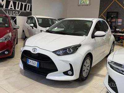 Usata Toyota Yaris Trend 72 CV (52 kW) 2023 Bianco Utilitaria