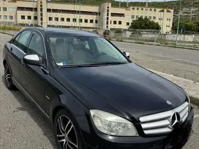 Usata Mercedes C220 Avantgarde 170 CV (125 kW) 2009 Berlina