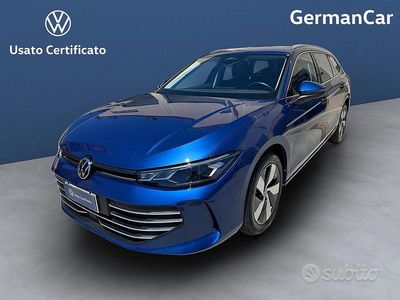 Usata VW Passat Business 150 CV (110 kW) 2024 Blu Station wagon