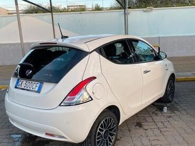 usata Lancia Ypsilon Alberta Ferretti