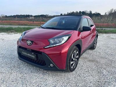 Usata Toyota Aygo X Lounge 72 CV (52 kW) 2023 Rosso SUV