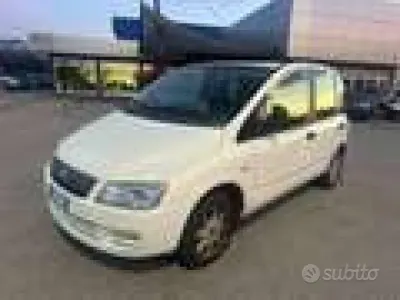 Usata Fiat Multipla 103 CV (75 kW) 2006 Bianco Monovolume