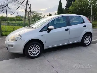 Usata Fiat Grande Punto 77 CV (56 kW) 2015 Utilitaria