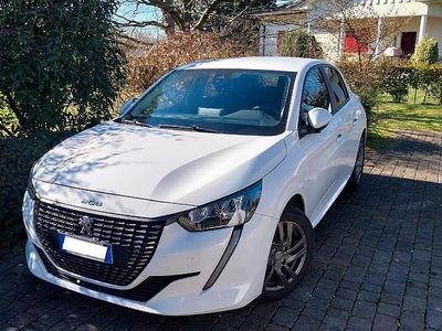 Usata Peugeot 208 Active 102 CV (75 kW) 2021 Bianco Utilitaria