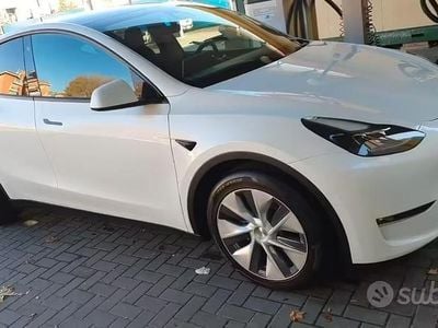 Usata Tesla Model Y Long Range AWD 378 kW (514 CV) 2021 Bianco SUV