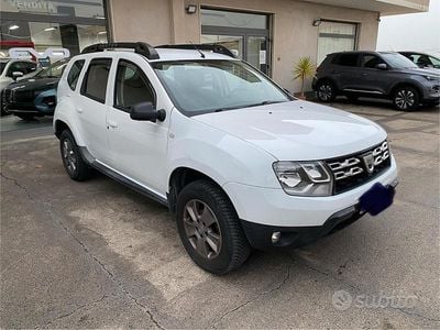 Usata Dacia Duster 110 CV (80 kW) 2014 Bianco Station wagon