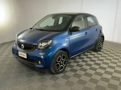 Usata Smart ForFour Passion 90 CV (66 kW) 2019 Blu Utilitaria