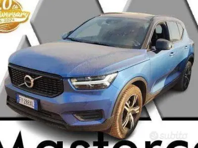 Usata Volvo XC40 R-Design 150 CV (110 kW) 2019 Blu/azzurro SUV