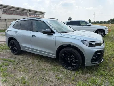 Usata VW Tiguan R-line Plus 150 CV (110 kW) 2025 Grigio SUV