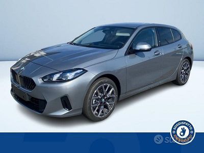 Usata BMW 118 Comfort Edition 149 CV (109 kW) 2025 Grigio Utilitaria