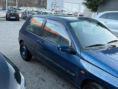 Usata Renault Clio 1996 Blu Utilitaria