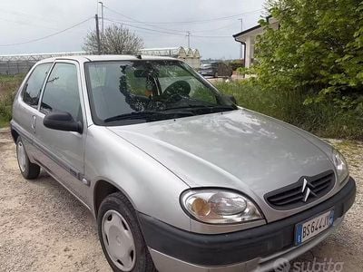 Usata Citroën Saxo 60 CV (44 kW) 2001 Grigio Utilitaria