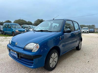 Usata Fiat 600 54 CV (39 kW) 2005 Blu Berlina