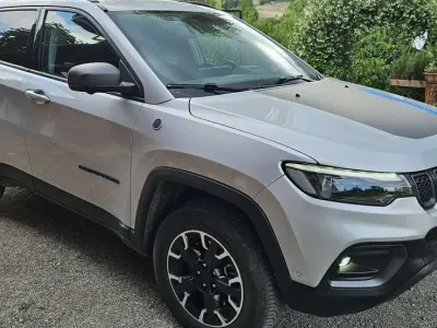 Usata Jeep Compass Trailhawk 179 CV (131 kW) 2021 Grigio SUV