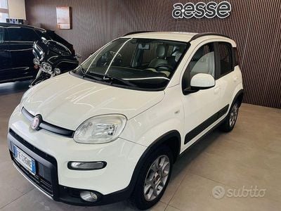 Usata Fiat Panda 4x4 S 86 CV (63 kW) 2016 Bianco Utilitaria