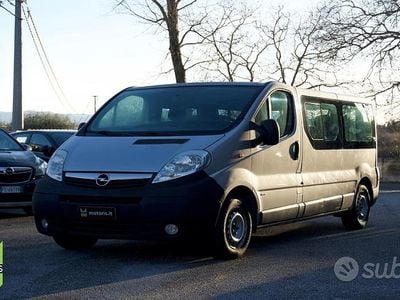 Usata Opel Vivaro 120 CV (88 kW) 2009 Grigio Monovolume