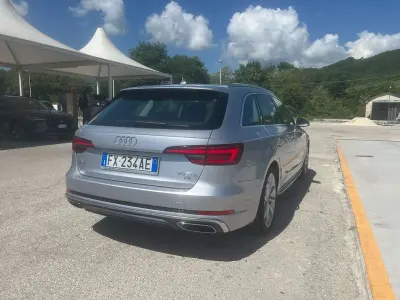 Usata Audi A4 S-Line 150 CV (110 kW) 2019 Argento Station wagon