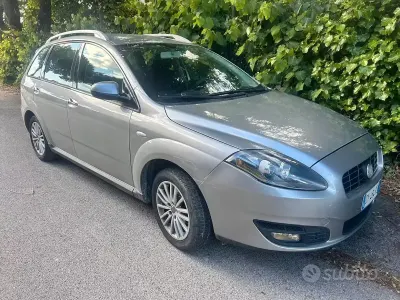 Usata Fiat Croma Dynamic 140 CV (102 kW) 2010 Grigio Station wagon