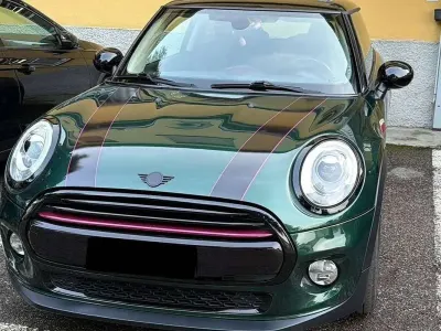 Begagnad Mini Cooper D 116 HK (85 kW) 2016 Grön Halvkombi
