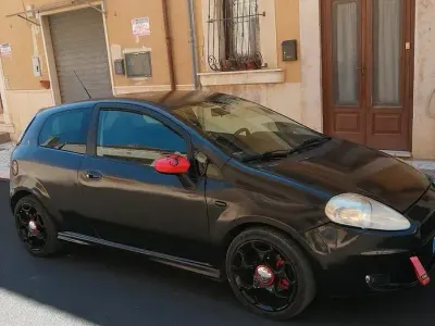 Usata Fiat Grande Punto Abarth 120 CV (88 kW) 2007 Nero Utilitaria