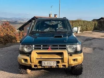 Usata Mitsubishi Pajero Top 125 CV (91 kW) 1998 Verde SUV