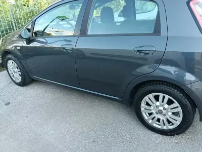 Usata Fiat Grande Punto 65 CV (47 kW) 2014 Grigio Utilitaria