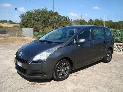 Usata Peugeot 5008 Business-Line 112 CV (82 kW) 2010 Grigio Monovolume