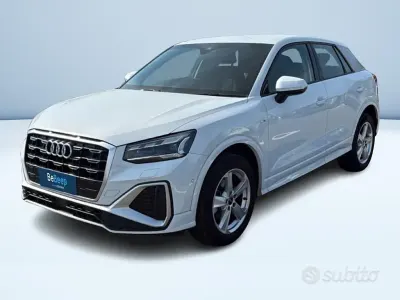 Usata Audi Q2 S-Line 110 CV (80 kW) 2021 Grigio metallizzato SUV