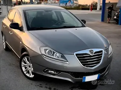 Usata Lancia Delta 75 CV (55 kW) 2013 Grigio Utilitaria