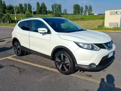 Usata Nissan Qashqai 110 CV (80 kW) 2015 Bianco SUV