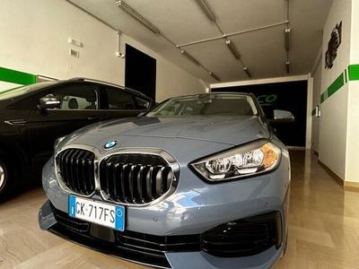 Usata BMW 116 Advantage 149 CV (109 kW) 2022 Grigio Utilitaria