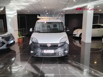 Usata Fiat Doblò 104 CV (76 kW) 2019 Bianco Monovolume