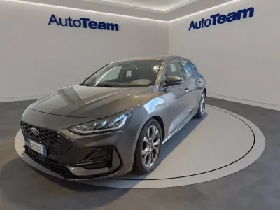 Occasion Ford Focus ST-Line 120 ch (88 kW) 2022 Gris Berline