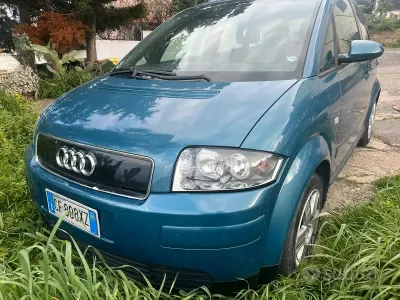 Usata Audi A2 Comfort 75 CV (55 kW) 2003 Blu Utilitaria