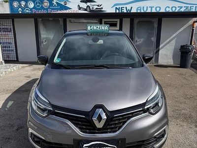 Usata Renault Captur 131 CV (96 kW) 2019 Grigio SUV