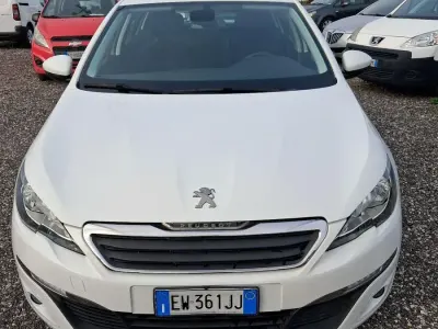 Usata Peugeot 308 GT-line 115 CV (84 kW) 2014 Bianco