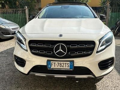 Usata Mercedes GLA200 136 CV (100 kW) 2019 Bianco SUV