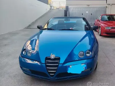Usata Alfa Romeo Spider 240 CV (176 kW) 2026 Bluazzurro Cabrio