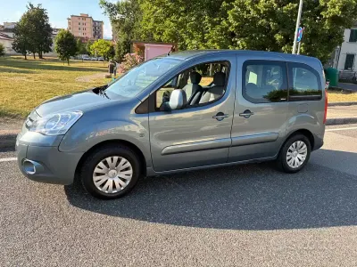 Usata Citroën Berlingo XTR 90 CV (66 kW) 2011 Bluazzurro Monovolume