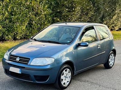 Usata 2005 Fiat Punto Utilitaria | 1600 € (Buon prezzo)